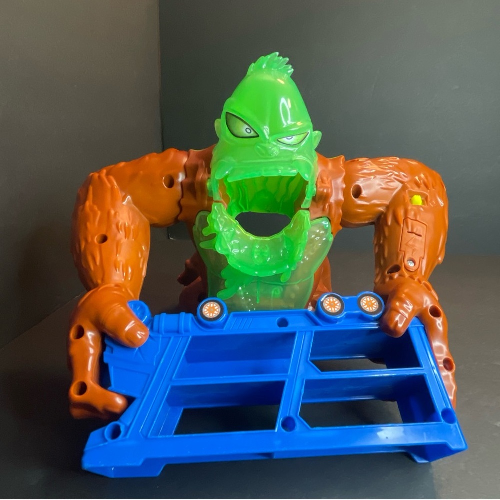 Hot Wheels Toxic Gorilla Bus Slam Action Figure Lights Sounds Gorilla WORKS - Picture 11 of 14